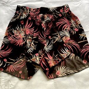 SHEIN Dark Flowery Shorts